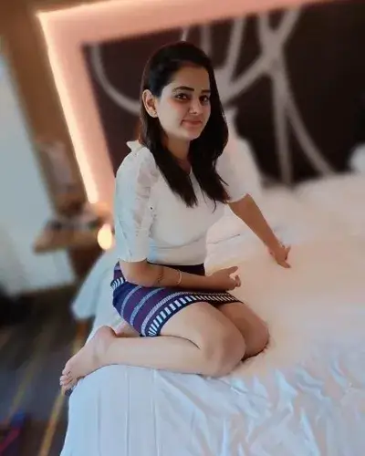 Escort Service In Mauranipur